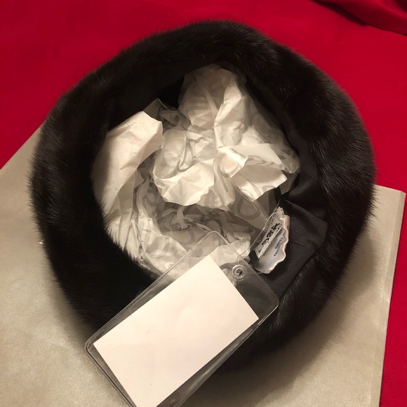 đź–¤MINK đź–¤ - Picture 3 of 9